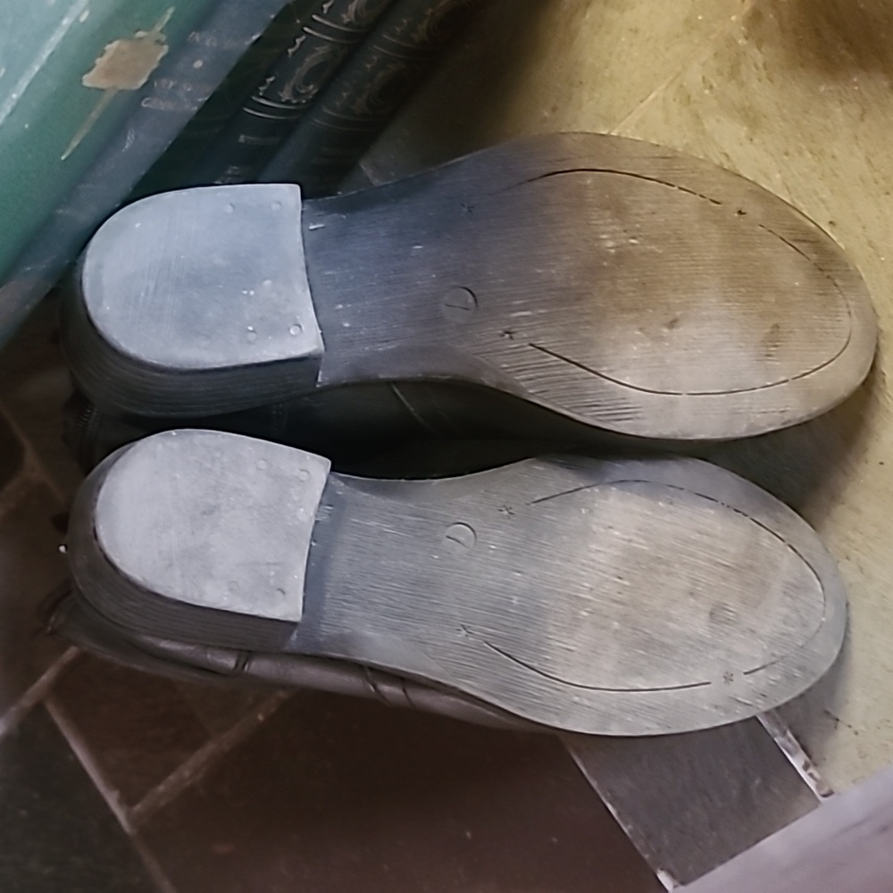 size 7 Chelsea Boot - Picture 6 of 7